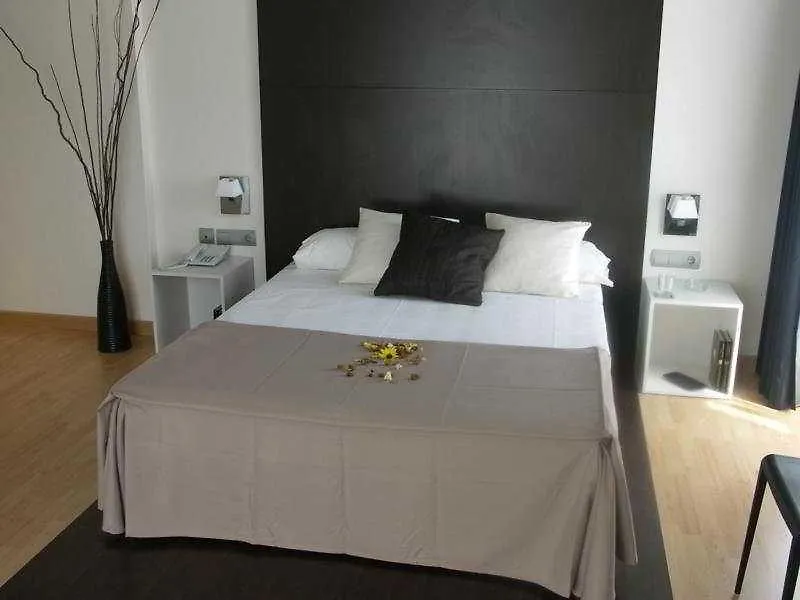 **  Hotel Ortuella Španělsko